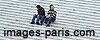 Et Paris qui bat la mesure...